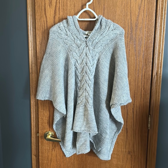 Cocogio ladies grey knit hooded poncho, worn once, great condition! - Picture 1 of 4